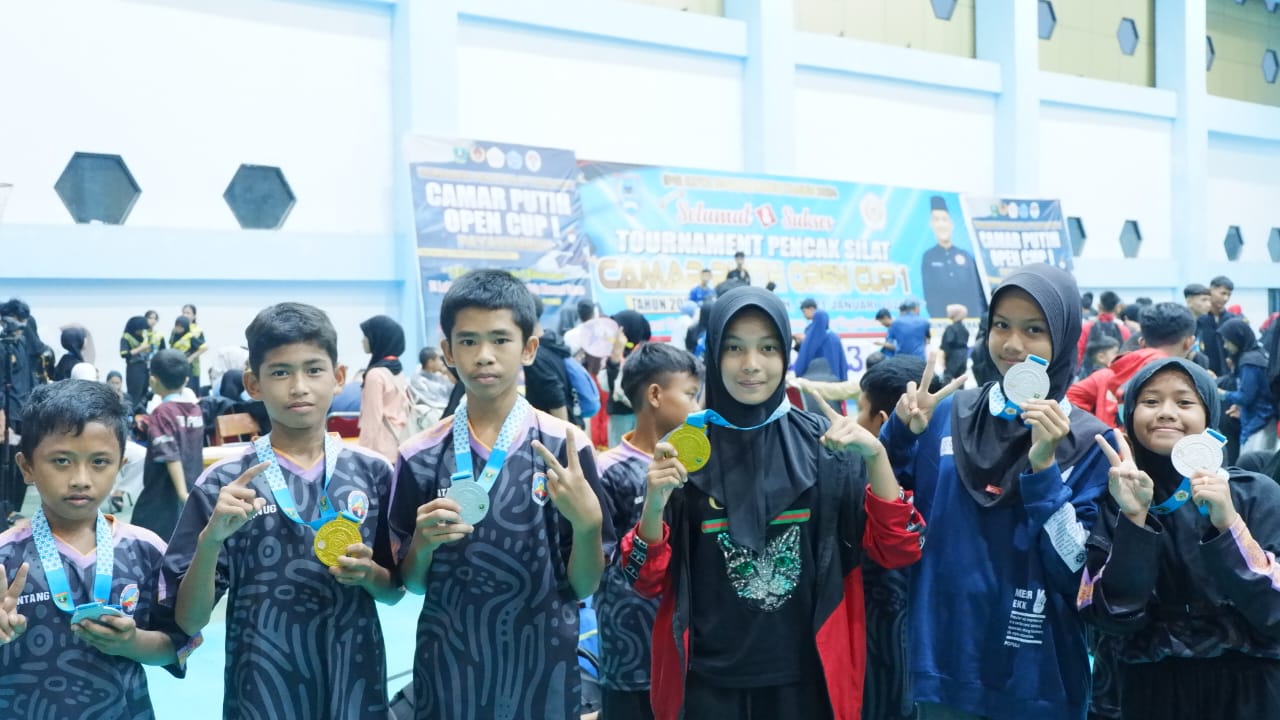 Siswa  MTsS Luki binaan UPZ Baznas Semen Padang berhasil menorehkan prestasi di ajang Kejuaraan Pencak Silat Camar Putih Open